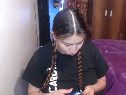 cloequeen15 online show from 15, 3, 2026