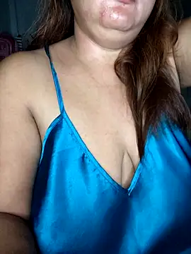 Snapshot of lady_rosie chatting on 27, 10, 2025 lady rosie online show from 27, 10, 2025