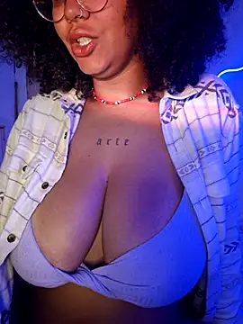 Snapshot of afrodeusa chatting on 13, 11, 2025 afrodeusa online show from 13, 11, 2025