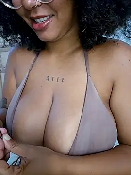 Snapshot of afrodeusa chatting on 14, 11, 2025 afrodeusa online show from 14, 11, 2025