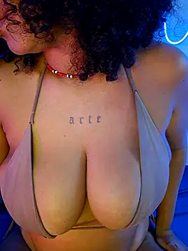 Snapshot of afrodeusa chatting on 20, 11, 2025 afrodeusa online show from 20, 11, 2025