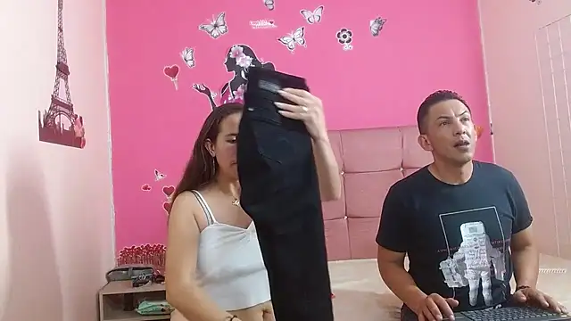 Snapshot of mollyandsam303av chatting on 19, 11, 2025 mollyandsam303av online show from 19, 11, 2025