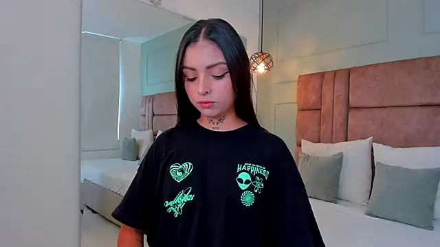 Snapshot of hannah_miltonn chatting on 21, 9, 2025 hannah miltonn online show from 21, 9, 2025