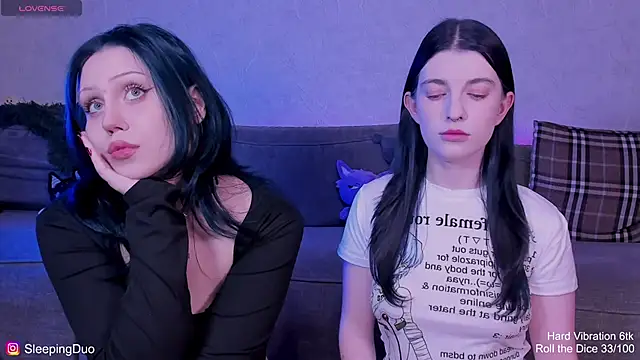 Snapshot of Threesomebabes chatting on 14, 6, 2026 Threesomebabes online show from 14, 6, 2026