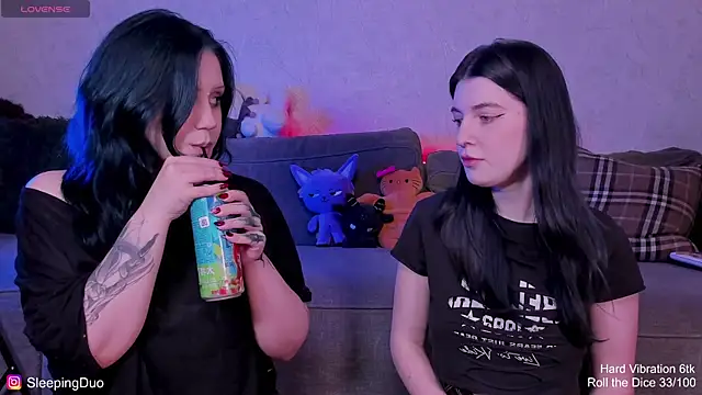 Snapshot of Threesomebabes chatting on 16, 6, 2026 Threesomebabes online show from 16, 6, 2026