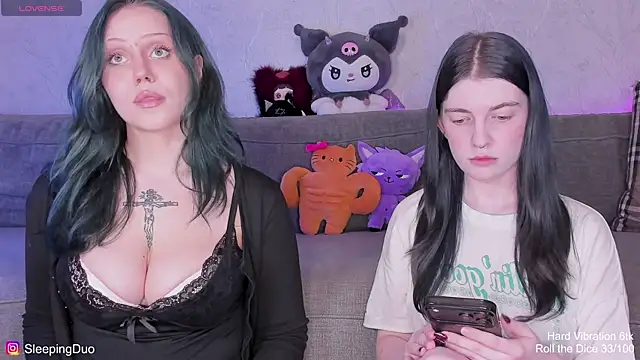 Snapshot of Threesomebabes chatting on 10, 7, 2026 Threesomebabes online show from 10, 7, 2026