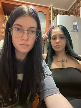 Snapshot of Threesomebabes chatting on 18, 7, 2026 Threesomebabes online show from 18, 7, 2026