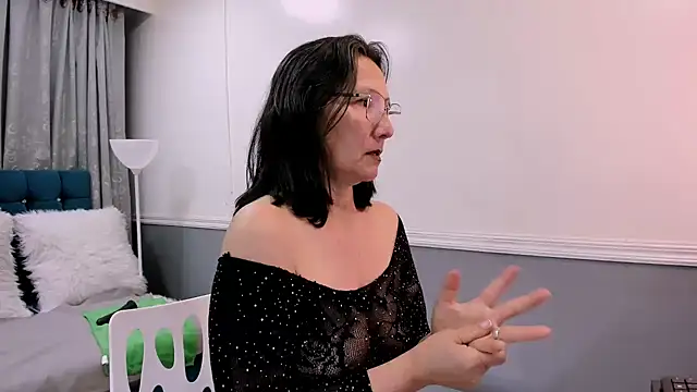 Oriana Jhonson online show from 17, 10, 2025