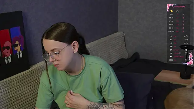 Violetwin online show from 3, 4, 2026