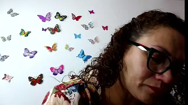 Snapshot of TifanyQueen_ chatting on 8, 9, 2025 TifanyQueen online show from 8, 9, 2025