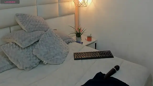 Salome Smitth 1 online show from 28, 2, 2026