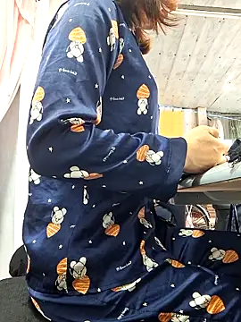 irina hana online show from 8, 11, 2025