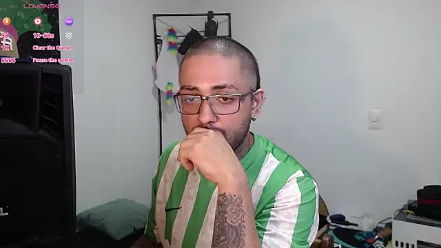 nicolastorres99 online show from 22, 12, 2025