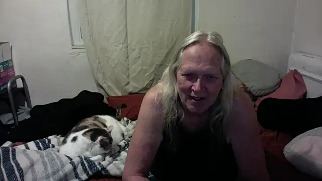 OldLadySara online show from 27, 5, 2026