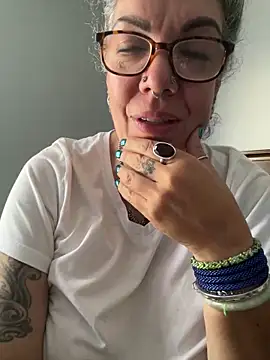 dieseldame1313 online show from 11, 11, 2025