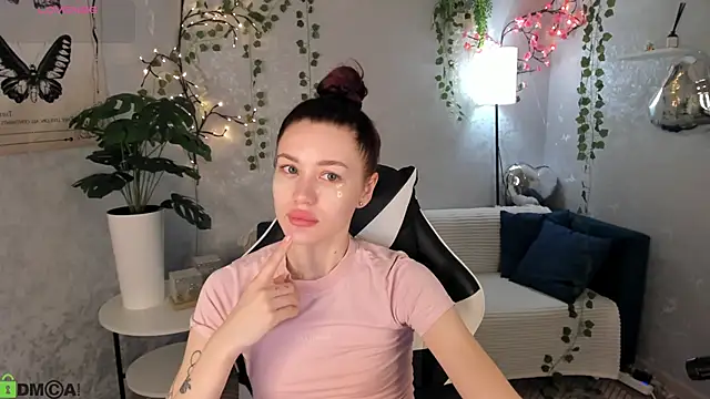 Aria Mila online show from 29, 5, 2026