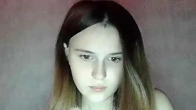 SweetLoraa online show from 24, 10, 2025