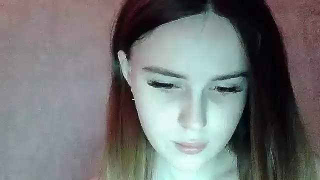 SweetLoraa online show from 7, 1, 2026