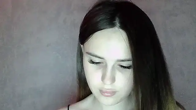 SweetLoraa online show from 12, 7, 2026