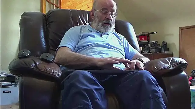 Snapshot of janzer13 chatting on 9, 5, 2026 janzer13 online show from 9, 5, 2026