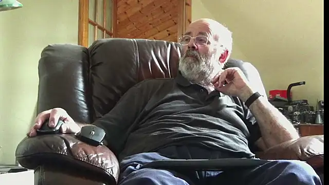Snapshot of janzer13 chatting on 7, 6, 2026 janzer13 online show from 7, 6, 2026