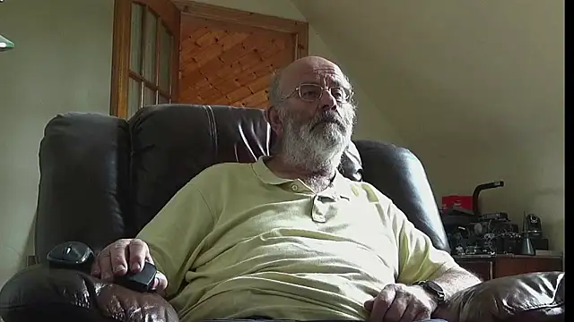 Snapshot of janzer13 chatting on 13, 6, 2026 janzer13 online show from 13, 6, 2026