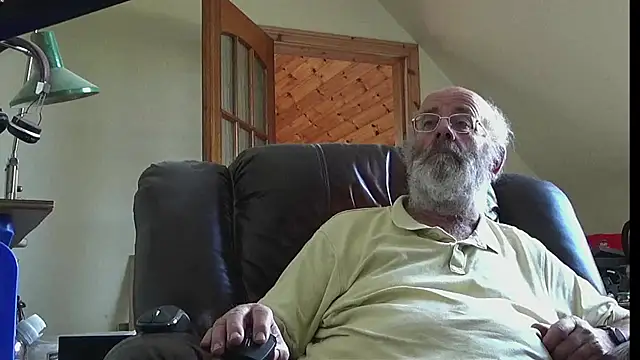 Snapshot of janzer13 chatting on 23, 7, 2026 janzer13 online show from 23, 7, 2026