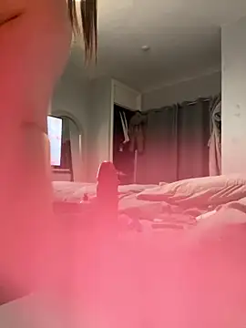 sexyBrunettex1 online show from 1, 2, 2026