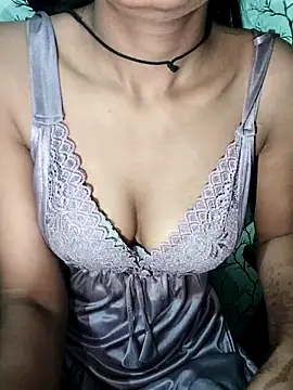 Crystil love-21 online show from 15, 4, 2026