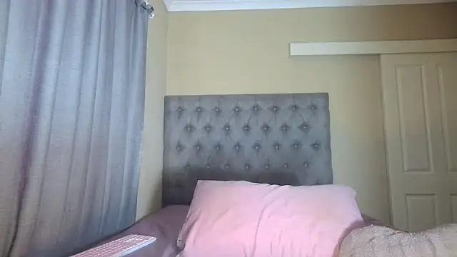 nanababe1 online show from 18, 3, 2025