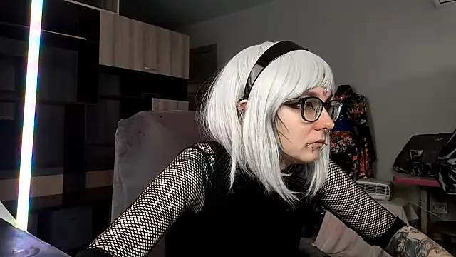 HighelikeGirl online show from 21, 10, 2025