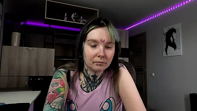 HighelikeGirl online show from 9, 4, 2026