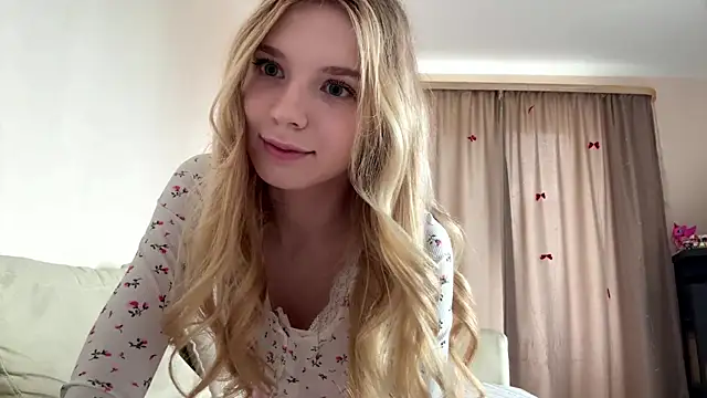 FruityXo online show from 3, 4, 2026