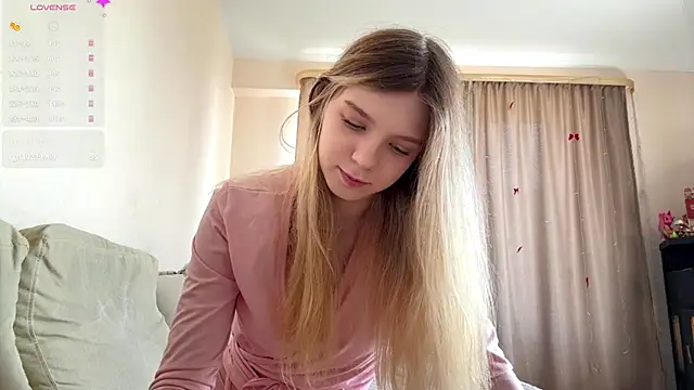 Snapshot of FruityXo chatting on 18, 7, 2026 FruityXo online show from 18, 7, 2026