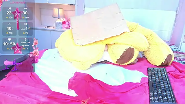 LilyWhitney online show from 19, 4, 2026