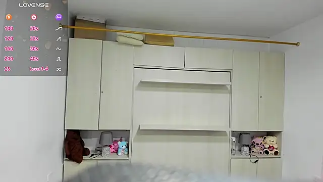 LilyWhitney online show from 25, 4, 2026