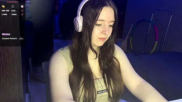 Snapshot of LauretteRagar chatting on 7, 11, 2025 LauretteRagar online show from 7, 11, 2025