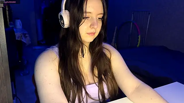 Snapshot of LauretteRagar chatting on 21, 11, 2025 LauretteRagar online show from 21, 11, 2025