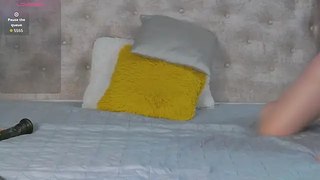 Leah Brooks online show from 21, 11, 2025