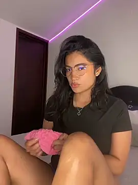 Snapshot of MiaAlarie chatting on 13, 2, 2026 MiaAlarie online show from 13, 2, 2026