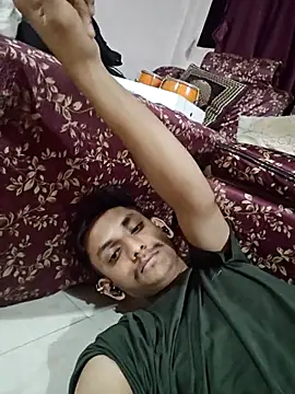 Snapshot of yung_cplz chatting on 7, 10, 2025 yung cplz online show from 7, 10, 2025