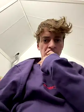 hottest23 online show from 2, 12, 2025