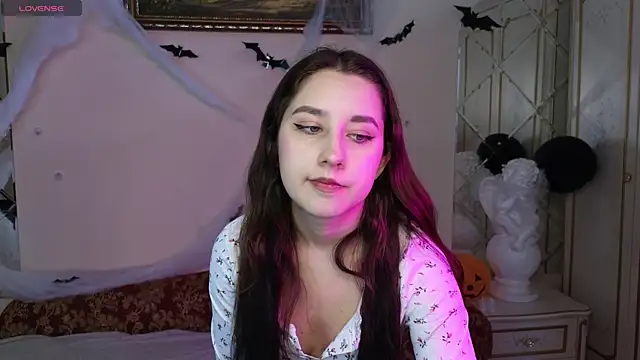 Snapshot of Eva_Maller chatting on 1, 11, 2025 Eva Maller online show from 1, 11, 2025