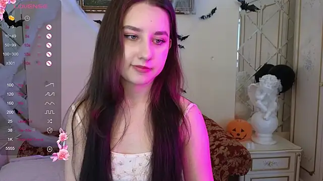 Snapshot of Eva_Maller chatting on 4, 11, 2025 Eva Maller online show from 4, 11, 2025