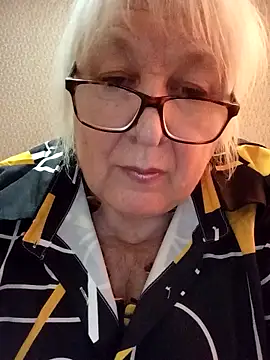 Alexia64231 online show from 4, 11, 2025