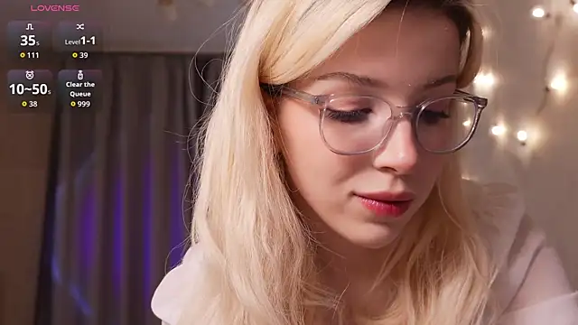 Snapshot of peachii_meow chatting on 1, 5, 2026 peachii meow online show from 1, 5, 2026