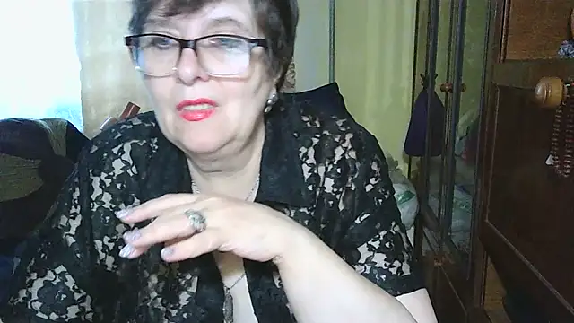 VeronicaGold511 online show from 28, 11, 2025