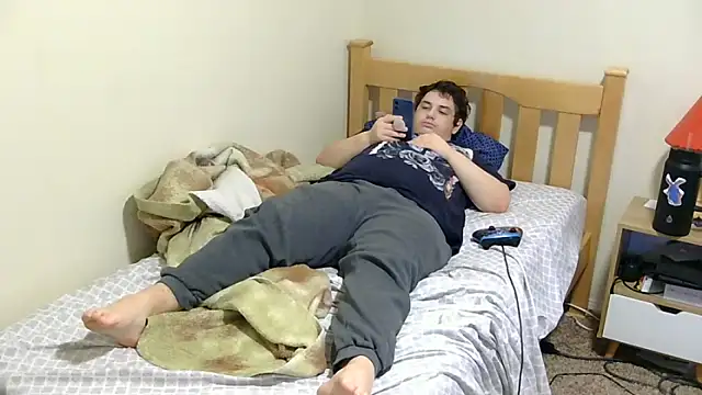 Snapshot of Breyyyyyyyy chatting on 3, 11, 2025 Breyyyyyyyy online show from 3, 11, 2025