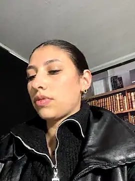 Snapshot of AriaBliss- chatting on 11, 9, 2025 AriaBliss- online show from 11, 9, 2025