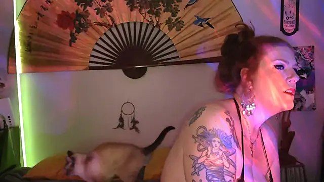 Snapshot of RasheleErotica chatting on 12, 10, 2025 RasheleErotica online show from 12, 10, 2025